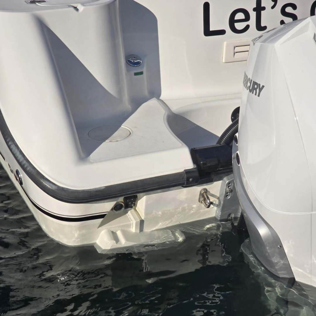 Boston Whaler retrofit of Humphree Lightning