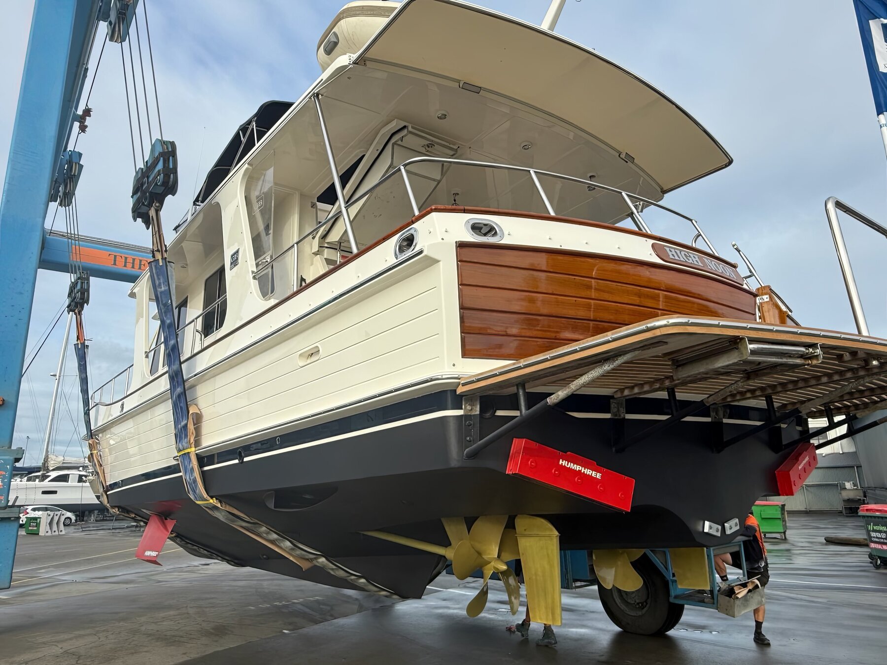 Grand Banks 47 Heritage fitted with Humphree Fins and Lightning Interceptors